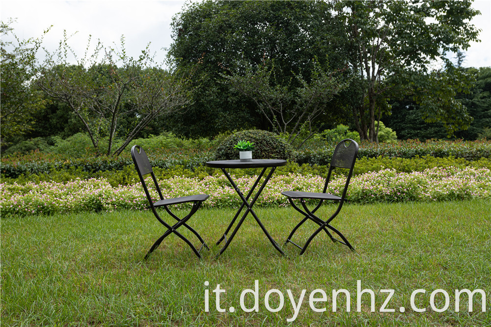 Round Mesh Table and Mesh Chairs Set